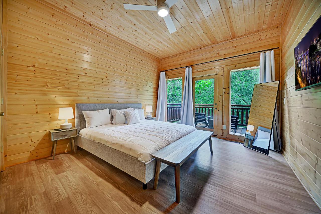 Gorgeous Large Mountain View Cabin W Hot Tub, Free Wifi, Games Villa Sevierville Esterno foto
