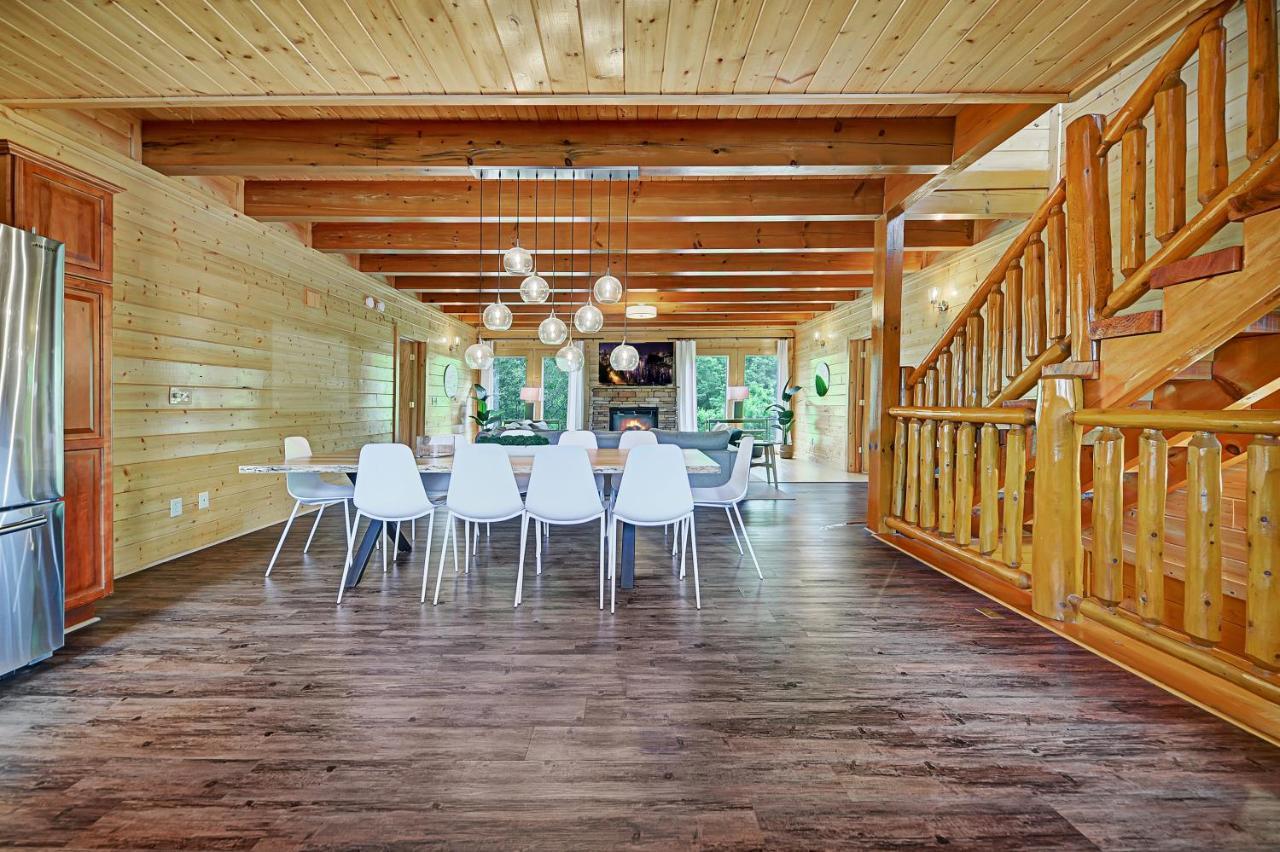 Gorgeous Large Mountain View Cabin W Hot Tub, Free Wifi, Games Villa Sevierville Esterno foto