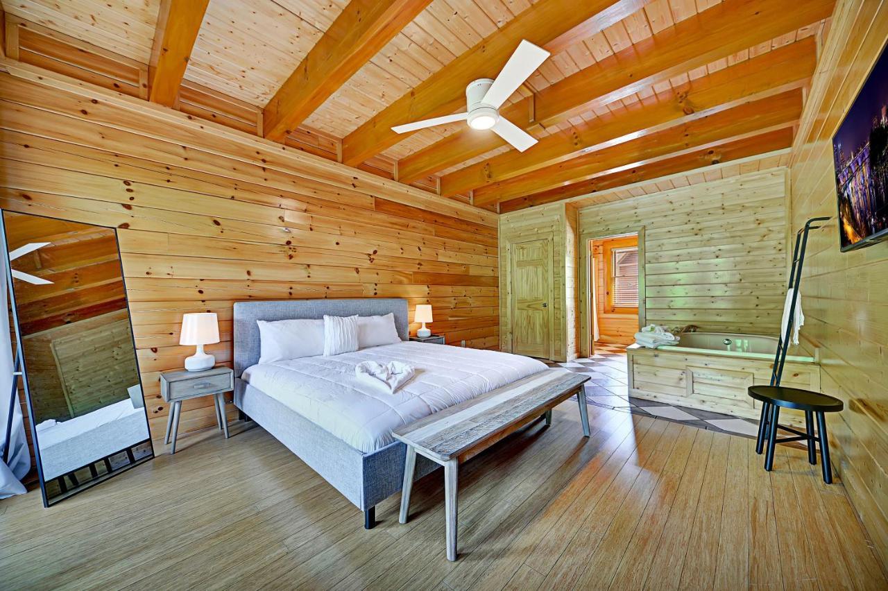 Gorgeous Large Mountain View Cabin W Hot Tub, Free Wifi, Games Villa Sevierville Esterno foto
