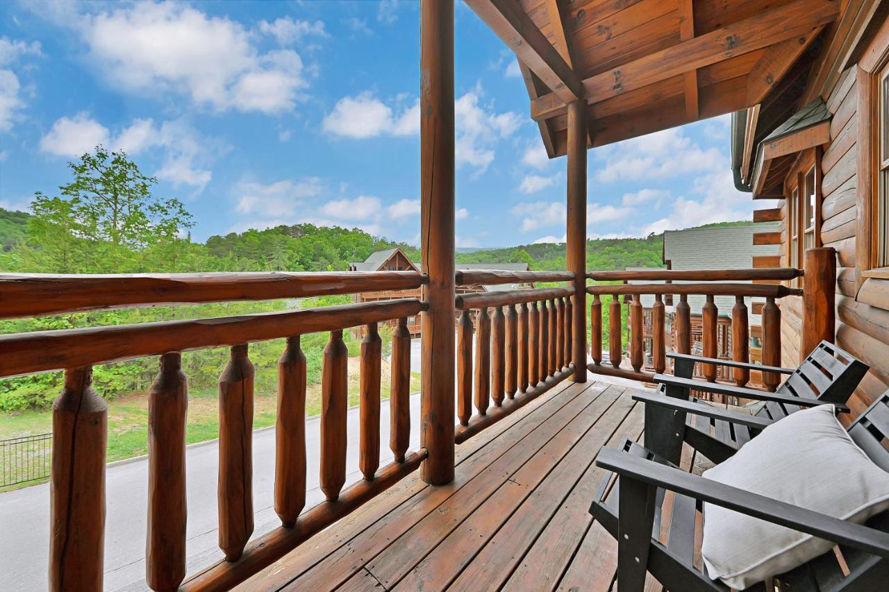 Gorgeous Large Mountain View Cabin W Hot Tub, Free Wifi, Games Villa Sevierville Esterno foto