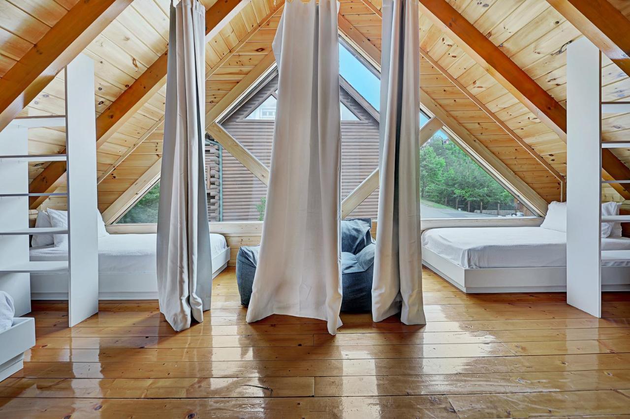 Gorgeous Large Mountain View Cabin W Hot Tub, Free Wifi, Games Villa Sevierville Esterno foto